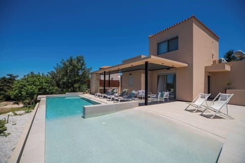 Building Exterior, Outdoor, Pool