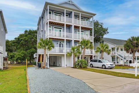 Carolina Beach Vacation Rental | 5BR | 4.5BA | 2,600 Sq Ft