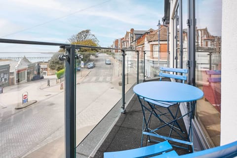 2B Hamilton Road, Felixtowe - Host & Stay