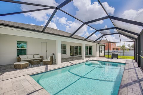 House (4 Bedrooms) | Front of property