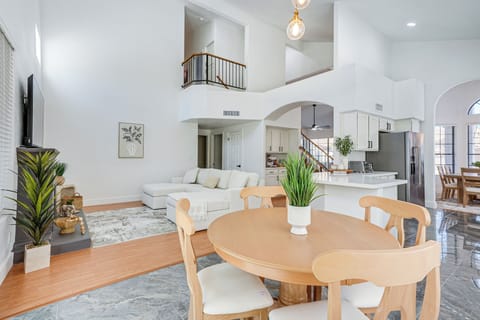 House (4 Bedrooms) | Front of property