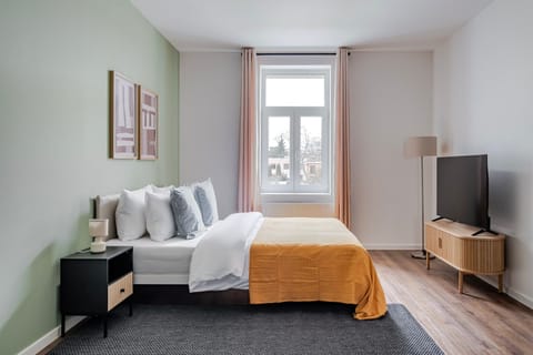 Queen Size Bed