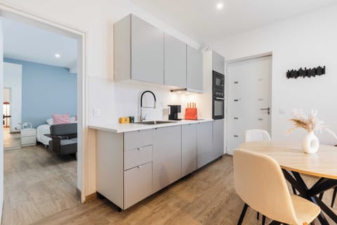 Apartment | Dining