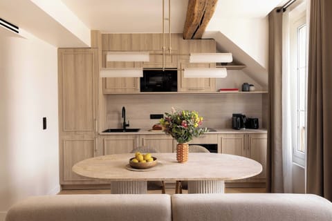 Apartment | Dining