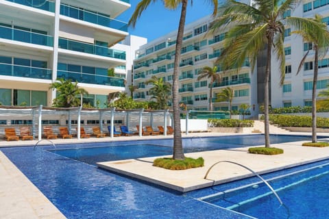 Spectacular pool
