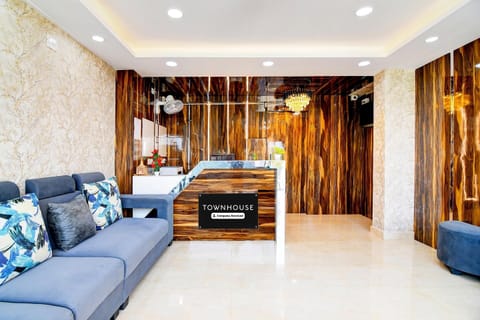 House | Reception