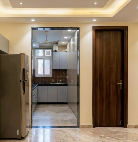 Apartment, City View | Private kitchen | Electric kettle