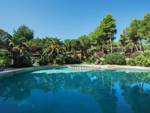 Apartment, Balcony, Condominium, Hotel, Resort, Resort Town, Hacienda, Villa, Seaside Resort