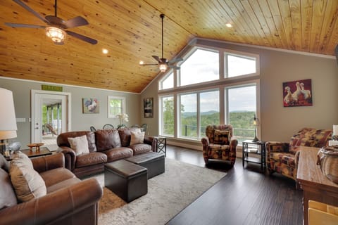 House (4 Bedrooms) | Interior
