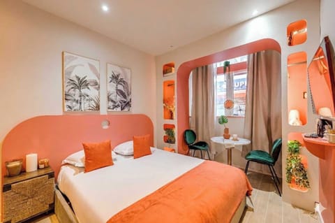 House | 1 bedroom, laptop workspace, iron/ironing board, bed sheets