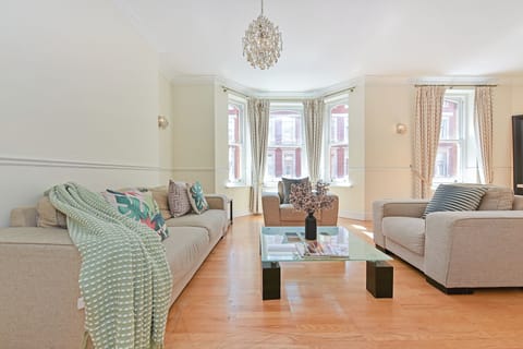 Superior Apartment, 3 Bedrooms, Kitchen, City View | Living area | 42-inch flat-screen TV with satellite channels, Netflix