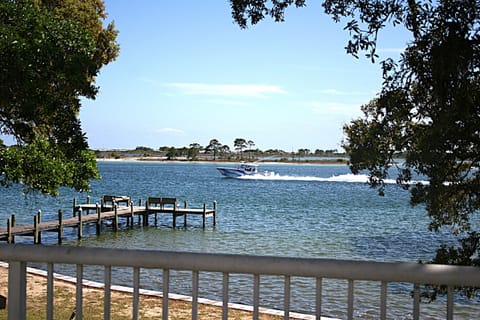 Watch boats on the Santa Rosa Sound from the pool deck or dock! 