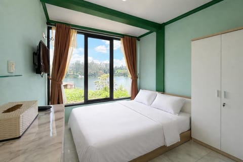 Superior Double Room, Lake View | Free WiFi