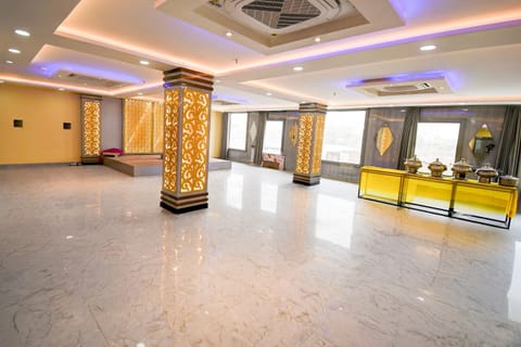 House | Reception