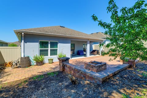 Groveland Vacation Rental | 4BR | 2BA | 2,094 Sq Ft