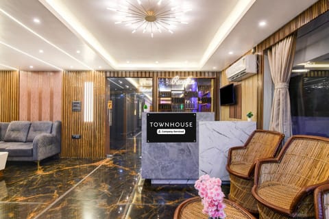 House | Reception