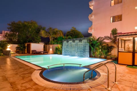 House | Pool