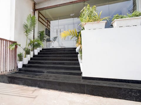 House | Reception