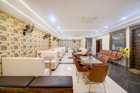 House | Dining
