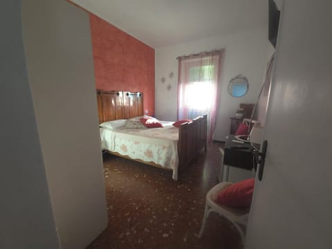 In-room safe, iron/ironing board, free WiFi