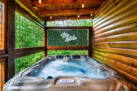 Indoor spa tub
