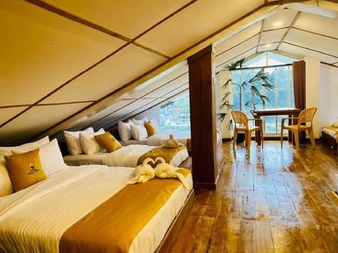 Deluxe Quadruple Room, Balcony, Ocean View | Laptop workspace, free WiFi