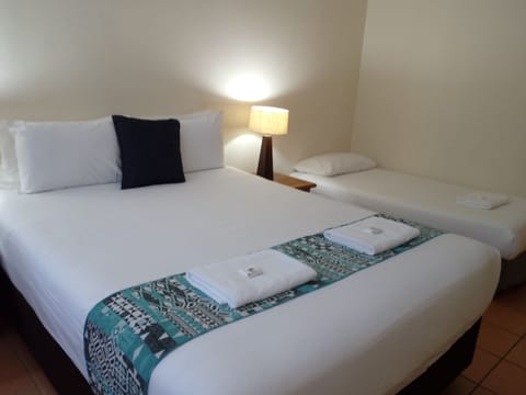 Apartment, 1 Bedroom | Blackout drapes, bed sheets