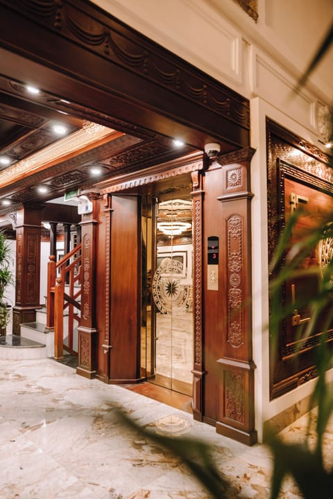 Elevator