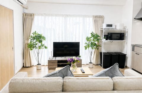 Deluxe Apartment, 3 Bedrooms, Non Smoking (101) | Living area