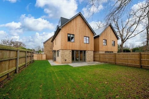 Spacious back garden