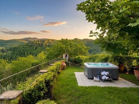 Piscina tramonto_Nero_AI_Image_Upscaler_Photo_Face