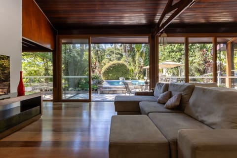 Basic Chalet | Living area