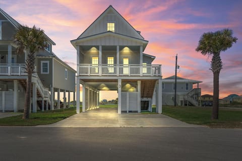 Welcome to Galveston Bungalow #3