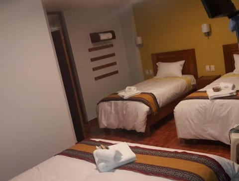 Family Triple Room | Laptop workspace, WiFi (free)