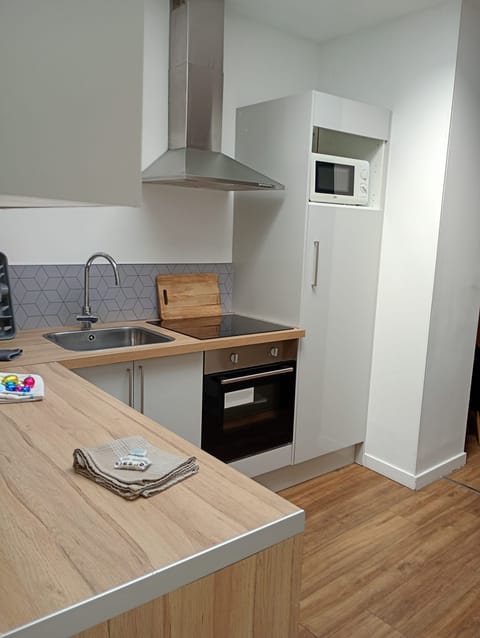 House | 5 bedrooms, Internet