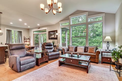 Sandy Vacation Rental | 3BR | 2.5BA | 1,772 Sq Ft