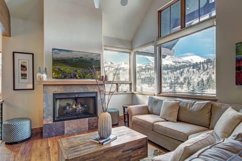 Breckenridge Vacation Rental | 3BR | 2.5BA | 1,650 Sq Ft | 1 Step to Enter