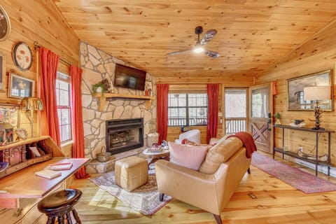 Blue Ridge Vacation Rental | 3BR | 1BA | 1,038 Sq Ft