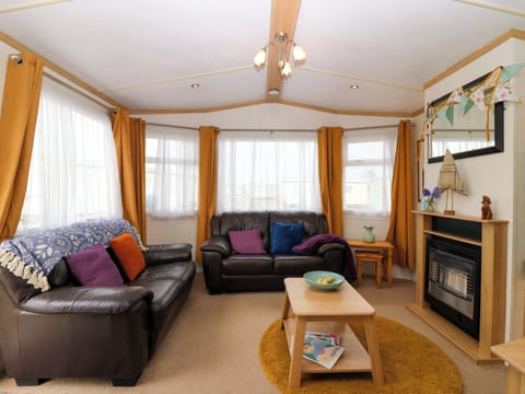 Cottage | Living area