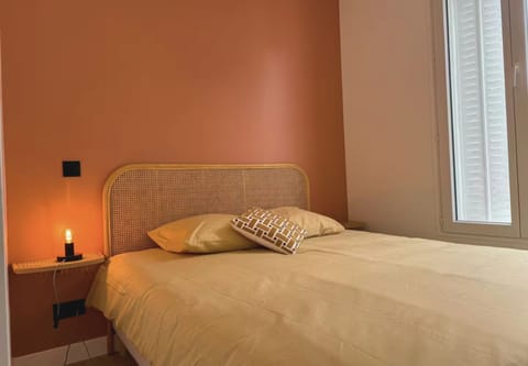 Iron/ironing board, WiFi (free)