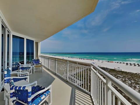 Welcome to The Pearl of Navarre #406 in Navarre Beach, Florida!