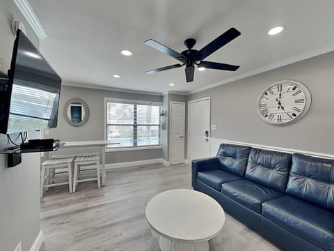 Welcome to Paradise Isle #9A in Gulf Shores, Alabama!