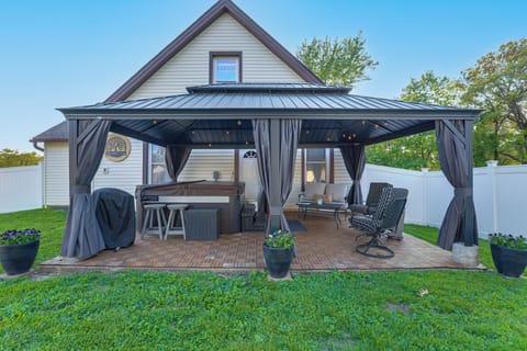 House (2 Bedrooms) | Front of property