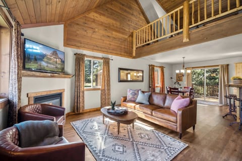 Cabin, Multiple Beds, Patio (Glacier River #4) | Living area