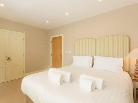 4 bedrooms, WiFi (free), individually decorated, individually furnished