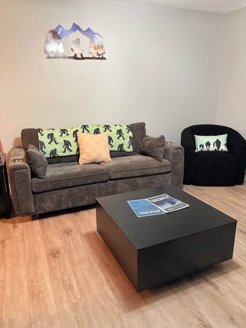 Livingroom Couch 