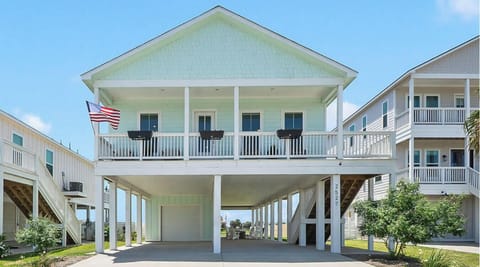 Welcome to Suite Caroline by BeachBox