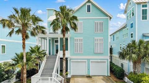 Welcome to Beachside Lookout by BeachBox