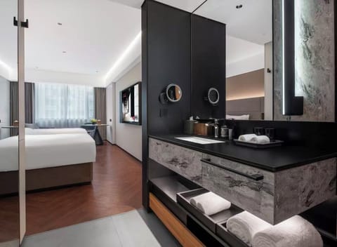 Superior Twin Room | Premium bedding, down comforters, Select Comfort beds, free minibar