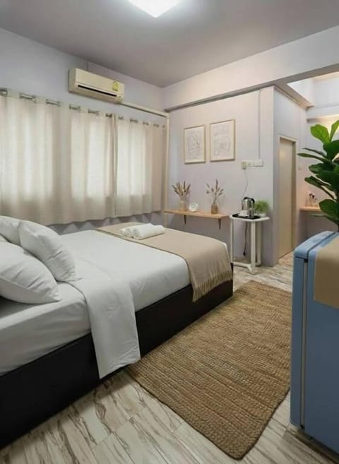 Double Room, City View | Laptop workspace, free WiFi